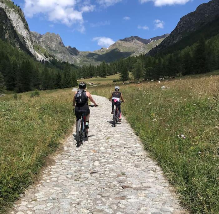 Residenza Sofia - Ponte Di Legno Fraz. Pezzo Villa Buitenkant foto